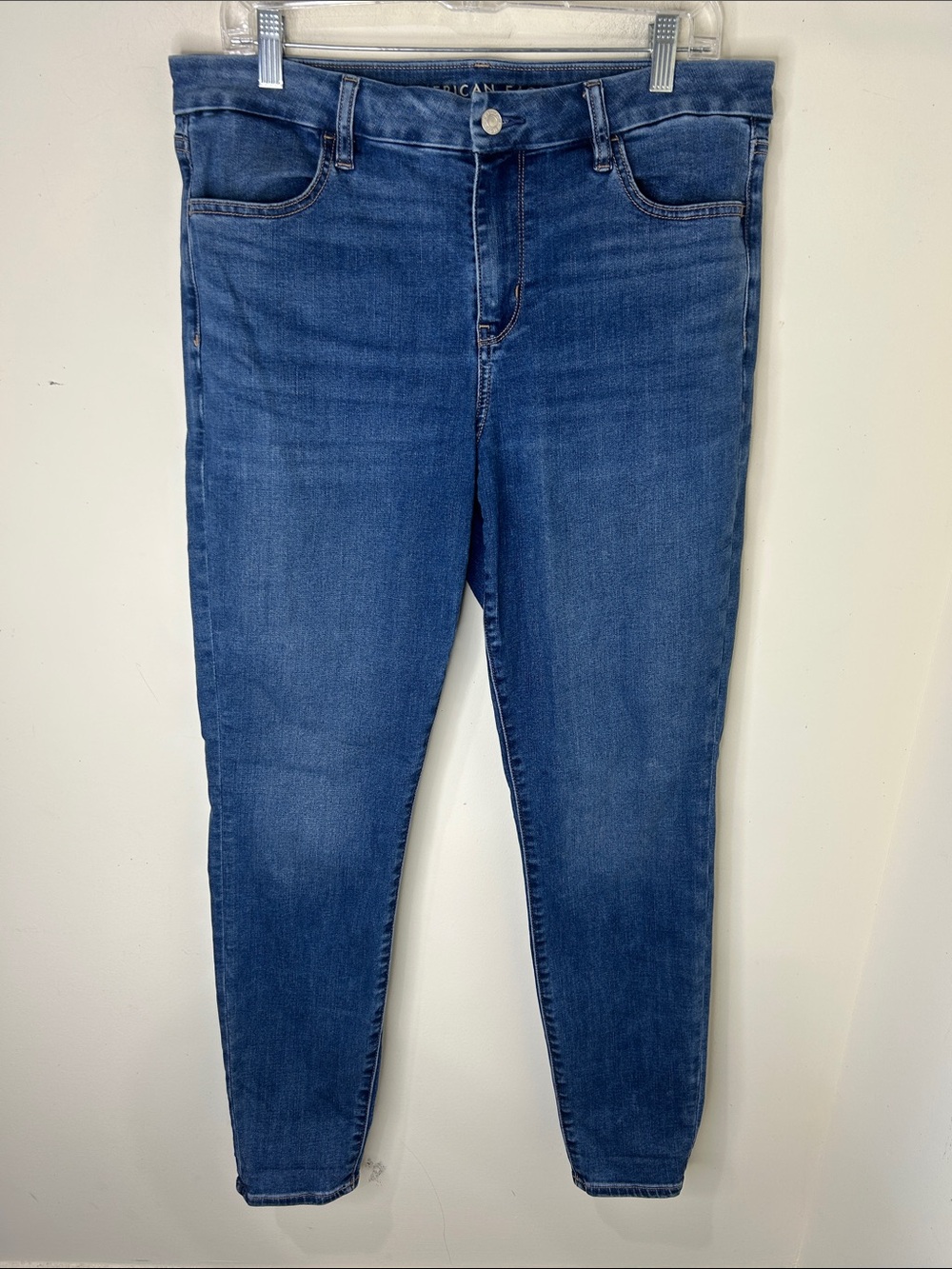 AMERICAN EAGLE Curvy High Rise Jegging Medium Wash Size 14 Long